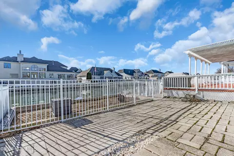 Exterior - 830 Spar Dr, Forked River, NJ 08731 photo 11 of 14