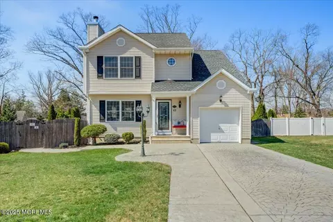17 Coral Dr, Howell, NJ 07731