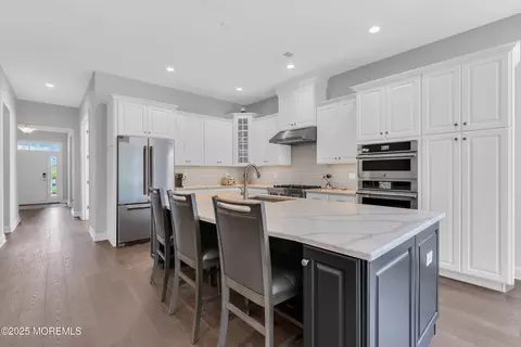59 Sofia Dr, Manalapan, NJ 07726