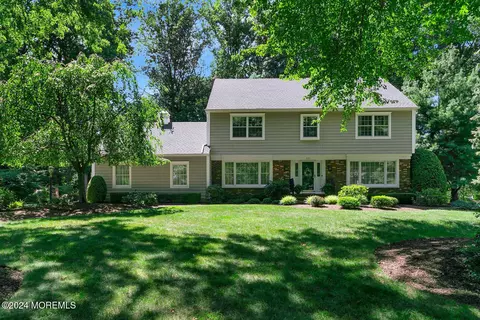 55 Doherty Dr, Middletown, NJ 07748