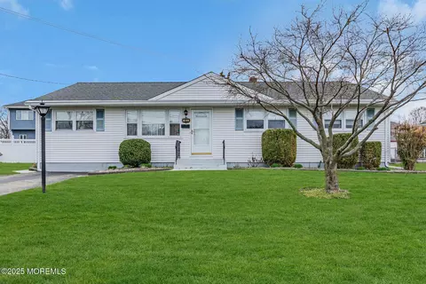 103 Rivercrest Dr, Toms River, NJ 08753