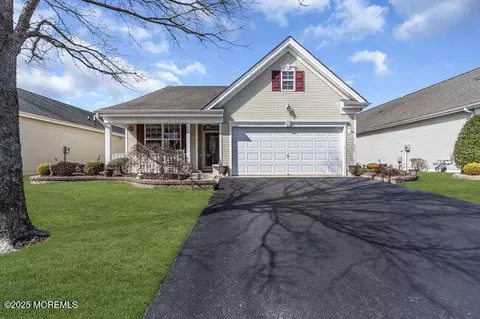 5 Marlow Dr, Jackson, NJ 08527