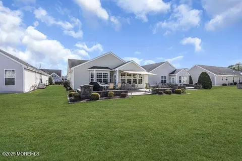 Exterior - 5 Marlow Dr, Jackson, NJ 08527 photo 4 of 7