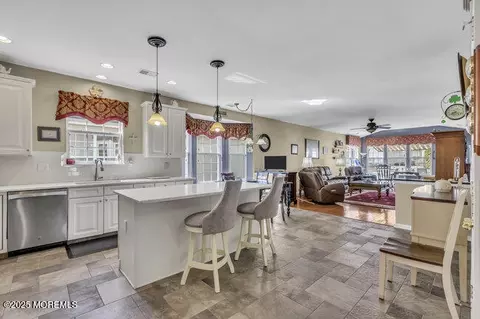 Kitchen - 5 Marlow Dr, Jackson, NJ 08527 photo 1 of 3