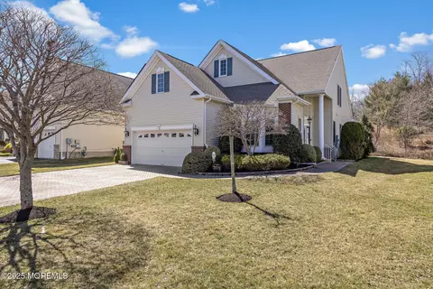 31 Cedar Village Blvd, Ocean, NJ 07712