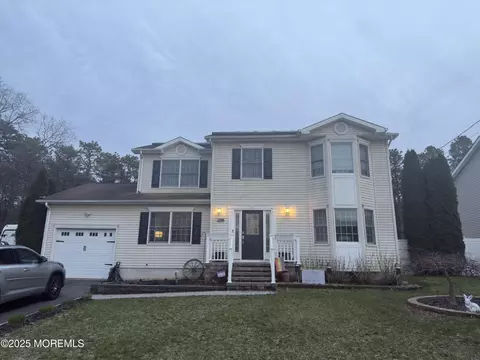 1908 1st Ave, Toms River, NJ 08757