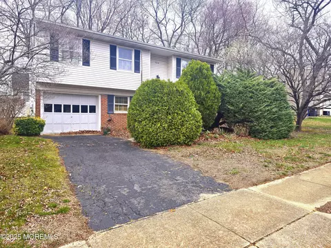 588 Pennsylvania Ave, Brick, NJ 08724