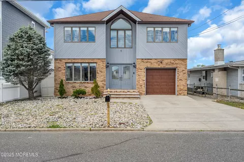 20 Pilot Rd, Toms River, NJ 08753