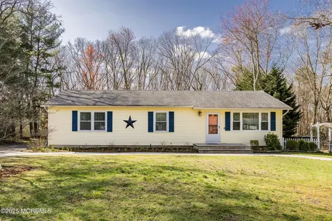 861 Wright Debow Rd, Jackson, NJ 08527