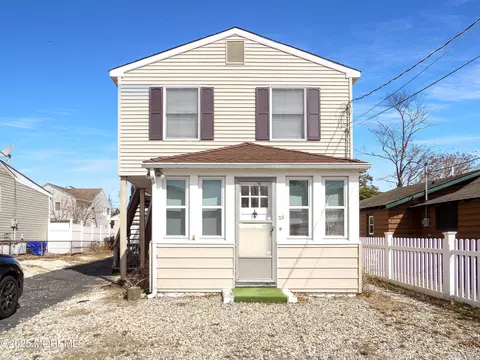 29 E Chelsea Ave, Ocean Gate, NJ 08740