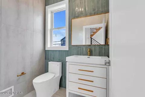 Bath - 1201 Beach Blvd, Forked River, NJ 08731 photo 2 of 11