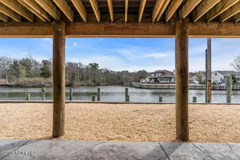 Exterior - 1201 Beach Blvd, Forked River, NJ 08731 photo 14 of 14