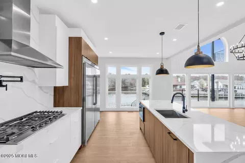 Kitchen - 1201 Beach Blvd, Forked River, NJ 08731 photo 6 of 9