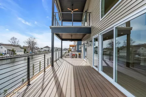 Exterior - 1201 Beach Blvd, Forked River, NJ 08731 photo 12 of 14