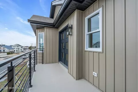 Exterior - 1201 Beach Blvd, Forked River, NJ 08731 photo 6 of 14
