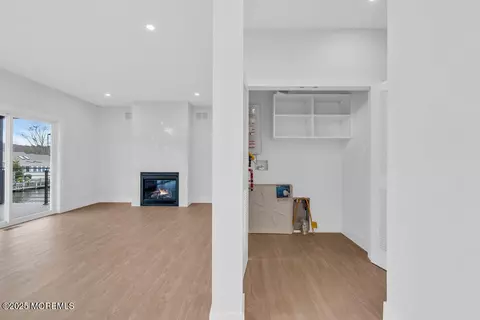 Entry Way - 1201 Beach Blvd, Forked River, NJ 08731 photo 5 of 12