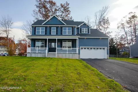 487 Harding Ave, Berkeley, NJ 08721