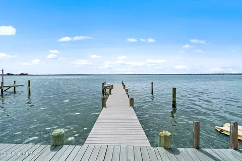 133 Pershing Blvd, Lavallette, NJ 08735