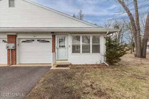 182 Columbine Ave, Manchester, NJ 08759