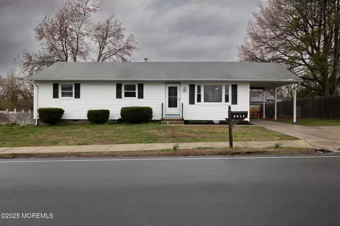 3205 W Bangs Ave, Neptune City, NJ 07753