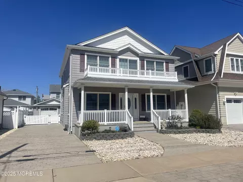 19 White Ave, Lavallette, NJ 08735