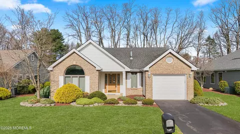 63 Caldwell Ter, Marlboro, NJ 07746