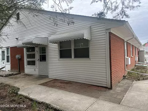 119 Hope Rd # D, Whiting, NJ 08759