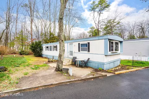 53 Marcia Memorial Cir, Jackson, NJ 08527
