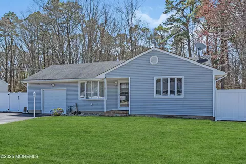 383 Constitution Dr, Forked River, NJ 08731 photo 5