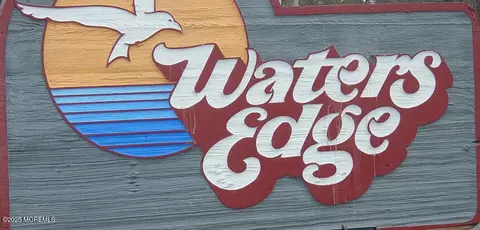 1518 Waters Edge Dr, Toms River, NJ 08753