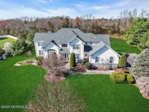 18 Rodeo Dr, Jackson, NJ 08527