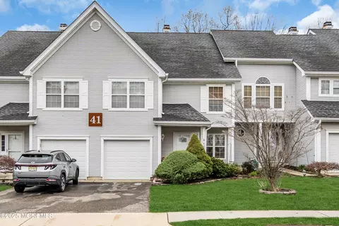 4103 Galloping Hill Ln, Toms River, NJ 08755