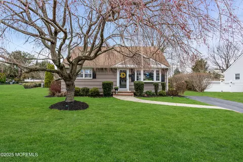 1215 Mintwood Ln, Manasquan, NJ 08736