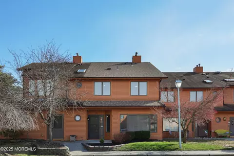18 English Ln #360, Brick, NJ 08724
