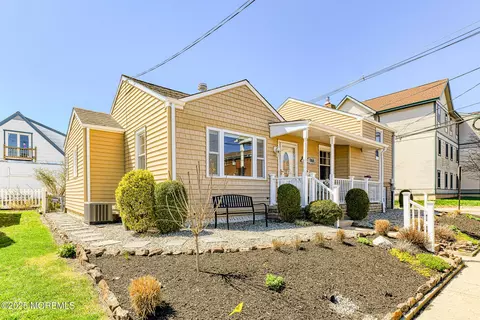 144 Stockton Ave, Ocean Grove, NJ 07756
