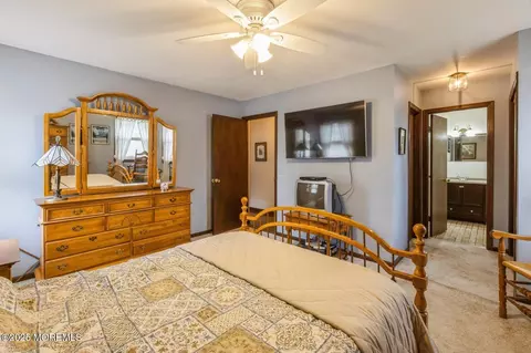 Bedroom - 305 Springfield Ave, Pine Beach, NJ 08741 photo 2 of 4