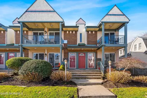 207 13th Ave #12, Belmar, NJ 07719