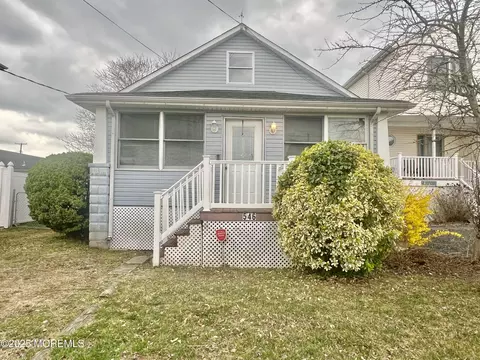 546 E Bayview Ave, Ocean Gate, NJ 08740