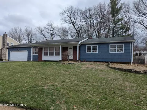 13 Benet Dr, Morganville, NJ 07751