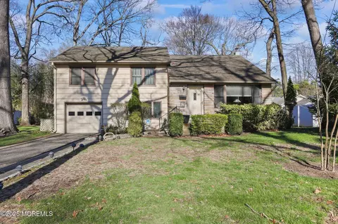 187 Elmwood Rd, Oakhurst, NJ 07755