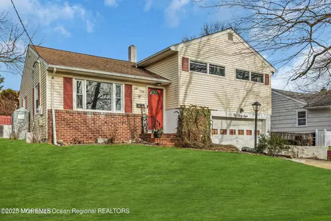 1114 Mohegan Rd, Manasquan, NJ 08736