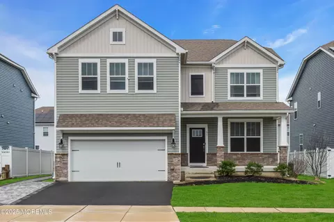 31 Payton Dr, Manahawkin, NJ 08050