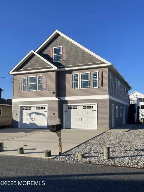 14 W Hudson Dr, Little Egg Harbor, NJ 08087