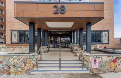 28 Riverside Ave #4H, Red Bank, NJ 07701