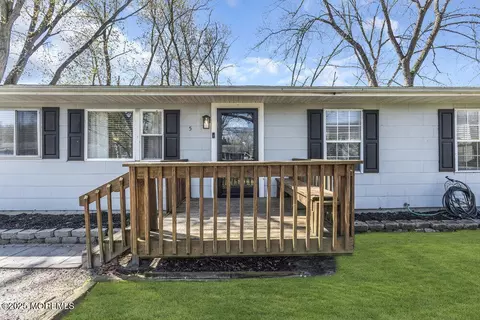 5 Castle Ave, Jackson, NJ 08527 photo 9