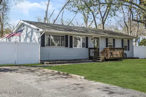 5 Castle Ave, Jackson, NJ 08527 photo 2