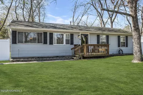 5 Castle Ave, Jackson, NJ 08527 photo 3