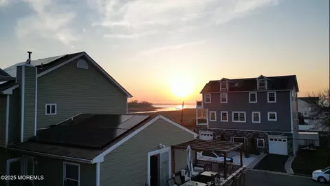 218 Herbert St, Union Beach, NJ 07735