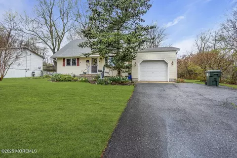 6 Lawrence St, Jackson, NJ 08527 photo 5