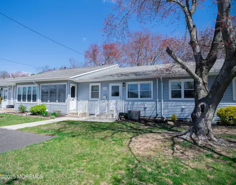 250 Nasto Ter, Brick, NJ 08724